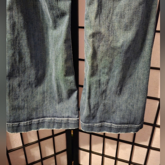 7 For All Mankind Low-Rise Ginger Flare Jeans - Picture 7 of 7